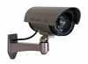 Nová Security kamera - Atrapa bezpečnostní kamery, vhodná pro venkovní prostory, pro zvýšení dojmu pravé kamery je na kameře umístěna blikající dioda napájená ze dvou 1.5V článků AA. Mohu poslat poštou buď na dobírku (poštovné = 100 Kč) nebo při platbě předem (65 Kč).