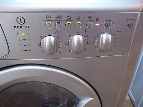 Pračka se sušičkou INDESIT WIDL126S